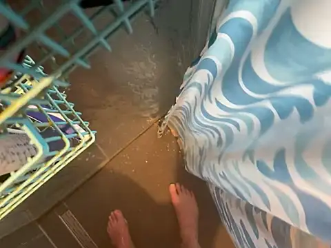 LivingLegend1978 online show from 04-23-26, 08:46