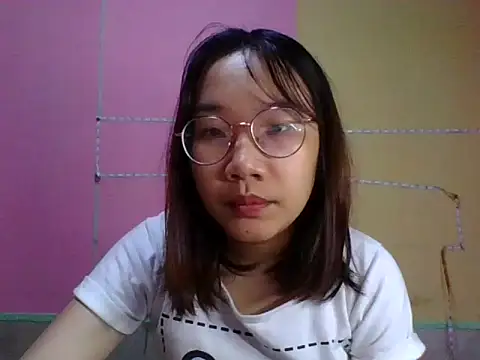 Nanoko online show from 03-09-25, 10:19