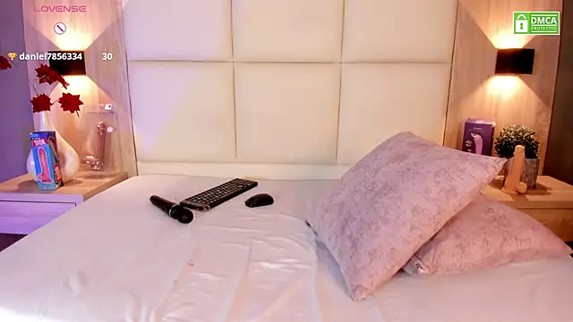 bella1207 online show from 04-22-26, 07:37