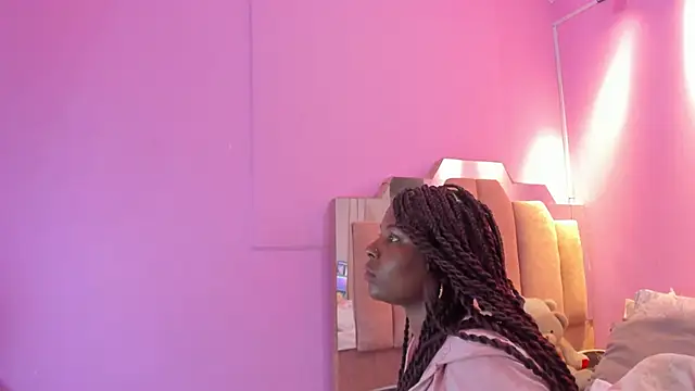 LoveQueen2 online show from 11-30-25, 11:58