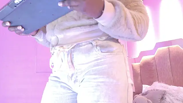 LoveQueen2 online show from 04-24-26, 12:07