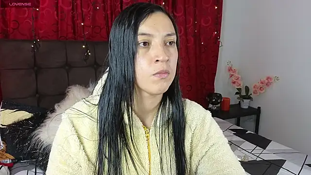 Snapshot of Majuu__ chatting on 09-18-25, 06:21 Majuu online show from 09-18-25, 06:21
