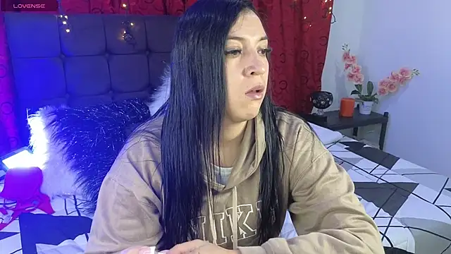 Snapshot of Majuu__ chatting on 10-11-25, 11:53 Majuu online show from 10-11-25, 11:53