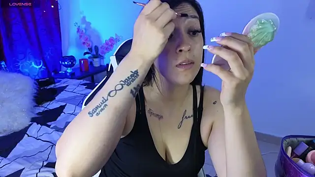 Snapshot of Majuu__ chatting on 12-01-25, 12:32 Majuu online show from 12-01-25, 12:32