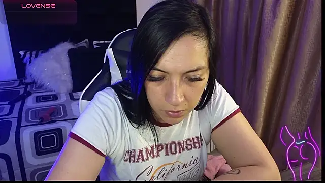 Snapshot of Majuu__ chatting on 02-03-26, 11:48 Majuu online show from 02-03-26, 11:48