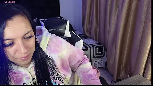 Snapshot of Majuu__ chatting on 02-28-26, 11:00 Majuu online show from 02-28-26, 11:00