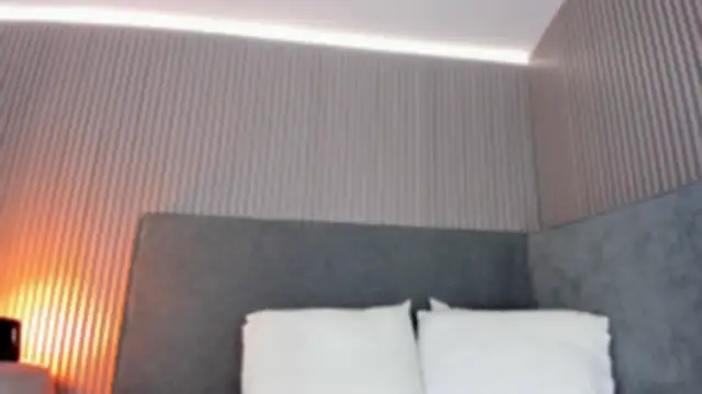 emelie 89 online show from 12-19-25, 12:23