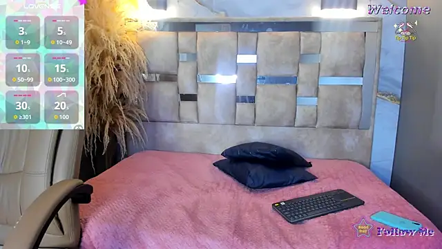 Danielaa a online show from 04-25-26, 11:57