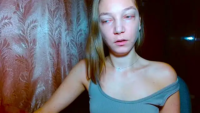 EmillyPlay online show from 12-05-25, 06:33