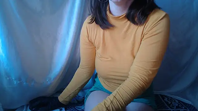 Burberrry  online show from 03-18-26, 05:10