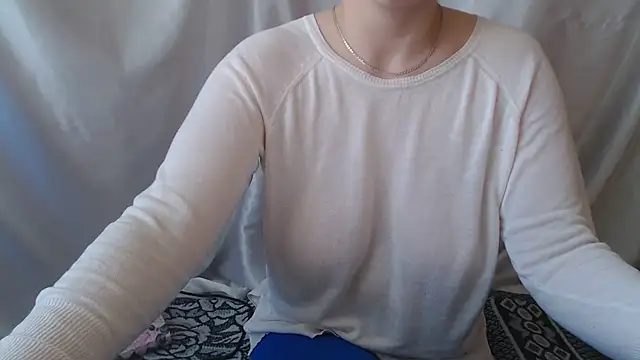 Burberrry  online show from 04-22-26, 07:55