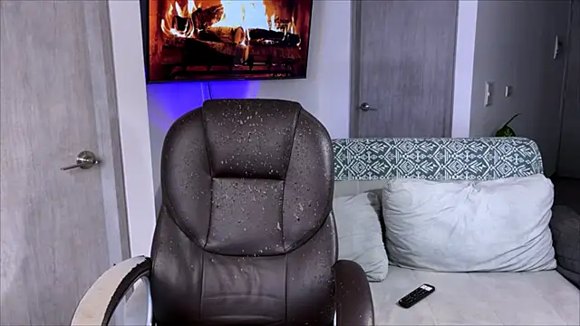 Alexxblue online show from 02-18-25, 03:43