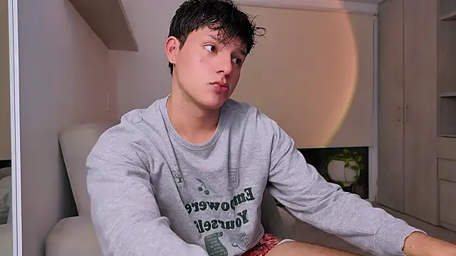 Alexxblue online show from 04-21-26, 01:42