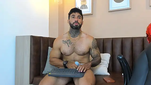 Snapshot of naugthy_dominant chatting on 02-10-25, 04:41 naugthy dominant online show from 02-10-25, 04:41