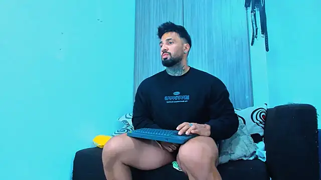 Snapshot of naugthy_dominant chatting on 10-03-25, 08:28 naugthy dominant online show from 10-03-25, 08:28