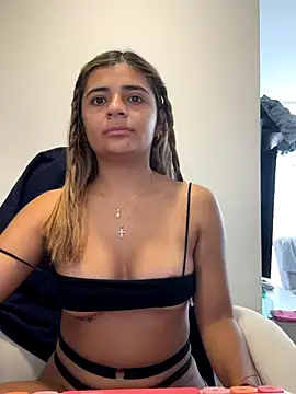 Snapshot of pamell_col chatting on 10-03-25, 03:09 pamell col online show from 10-03-25, 03:09