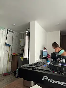 Snapshot of pamell_col chatting on 10-26-25, 07:09 pamell col online show from 10-26-25, 07:09