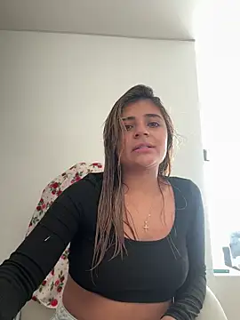 Snapshot of pamell_col chatting on 11-16-25, 02:11 pamell col online show from 11-16-25, 02:11