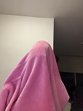 Snapshot of pamell_col chatting on 02-05-26, 10:31 pamell col online show from 02-05-26, 10:31