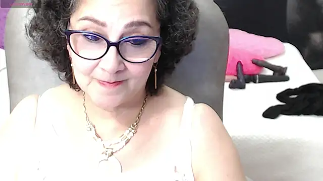 Snapshot of cataleya_mom chatting on 03-02-25, 06:59 cataleya mom online show from 03-02-25, 06:59