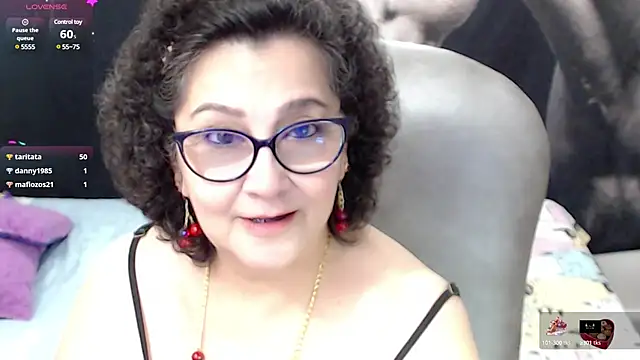 Snapshot of cataleya_mom chatting on 03-06-25, 03:57 cataleya mom online show from 03-06-25, 03:57
