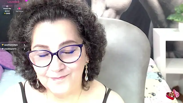 Snapshot of cataleya_mom chatting on 03-07-25, 02:57 cataleya mom online show from 03-07-25, 02:57