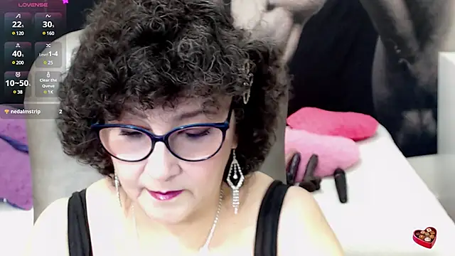 Snapshot of cataleya_mom chatting on 03-17-25, 12:30 cataleya mom online show from 03-17-25, 12:30