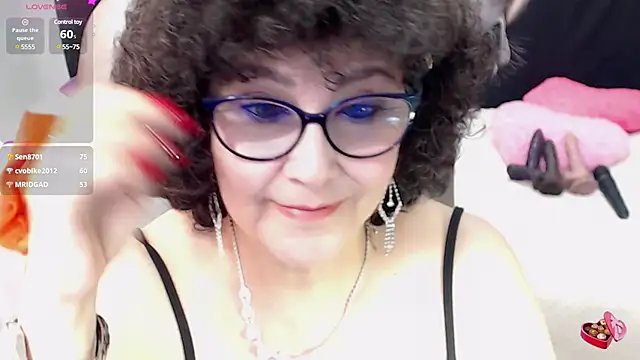 Snapshot of cataleya_mom chatting on 03-17-25, 02:01 cataleya mom online show from 03-17-25, 02:01