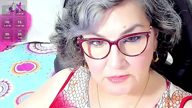 Snapshot of cataleya_mom chatting on 09-26-25, 02:15 cataleya mom online show from 09-26-25, 02:15