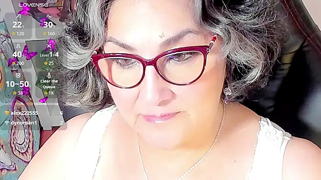 Snapshot of cataleya_mom chatting on 10-14-25, 04:08 cataleya mom online show from 10-14-25, 04:08
