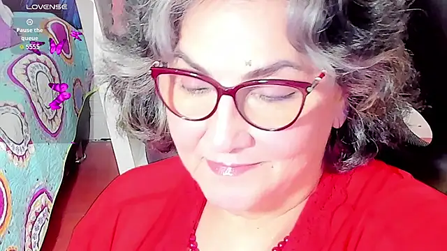 Snapshot of cataleya_mom chatting on 10-17-25, 08:44 cataleya mom online show from 10-17-25, 08:44