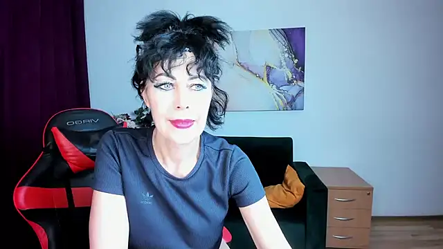 Silvia Wallec online show from 06-07-26, 05:16