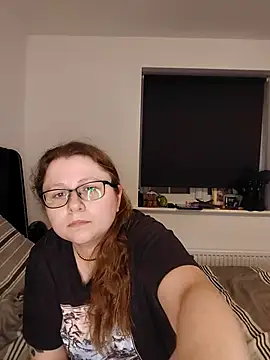 Kiarassecrets online show from 03-23-26, 08:57