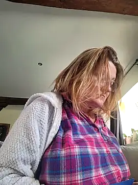 Snapshot of lady_charlyne chatting on 11-25-25, 09:20 lady charlyne online show from 11-25-25, 09:20