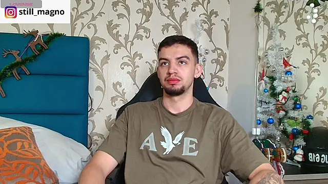 Snapshot of Michael_magno chatting on 12-14-25, 10:58 Michael magno online show from 12-14-25, 10:58