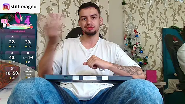 Snapshot of Michael_magno chatting on 12-15-25, 11:03 Michael magno online show from 12-15-25, 11:03