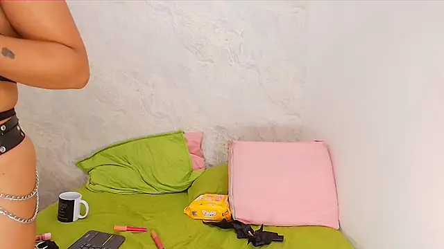 Snapshot of sofi_balvin chatting on 01-27-25, 07:13 sofi balvin online show from 01-27-25, 07:13