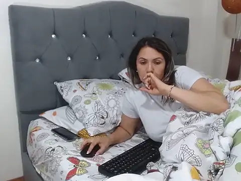 Chantal hott online show from 03-13-25, 04:38