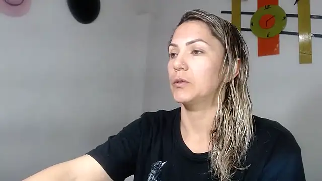 Chantal hott online show from 02-06-26, 08:23