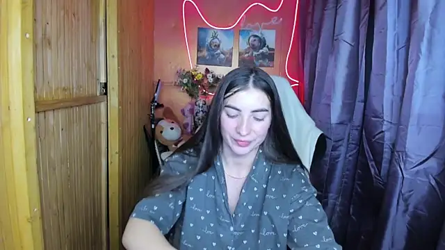 Snapshot of Fiery_Brunette_ chatting on 12-26-24, 02:22 Fiery Brunette  online show from 12-26-24, 02:22