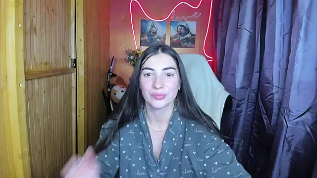 Snapshot of Fiery_Brunette_ chatting on 12-26-24, 08:50 Fiery Brunette  online show from 12-26-24, 08:50