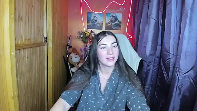 Snapshot of Fiery_Brunette_ chatting on 12-26-24, 11:54 Fiery Brunette  online show from 12-26-24, 11:54