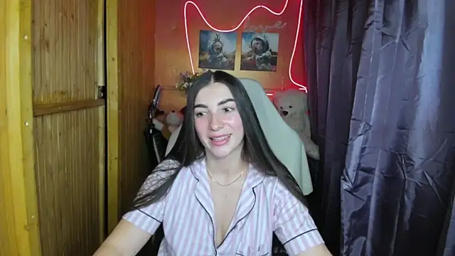 Snapshot of Fiery_Brunette_ chatting on 02-09-25, 05:43 Fiery Brunette  online show from 02-09-25, 05:43