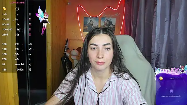 Snapshot of Fiery_Brunette_ chatting on 02-17-25, 06:31 Fiery Brunette  online show from 02-17-25, 06:31