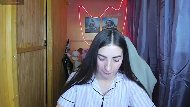 Snapshot of Fiery_Brunette_ chatting on 02-18-25, 12:49 Fiery Brunette  online show from 02-18-25, 12:49