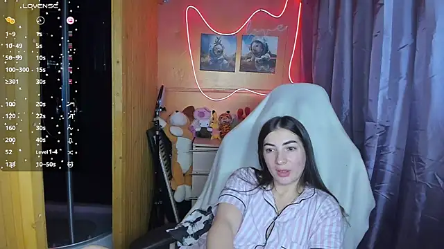 Snapshot of Fiery_Brunette_ chatting on 02-28-25, 04:43 Fiery Brunette  online show from 02-28-25, 04:43