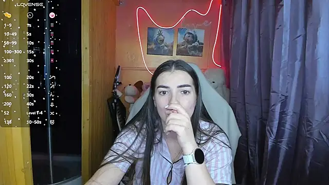 Snapshot of Fiery_Brunette_ chatting on 02-28-25, 02:31 Fiery Brunette  online show from 02-28-25, 02:31