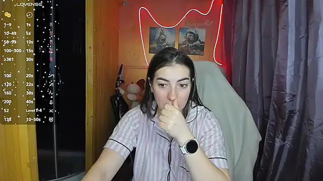 Snapshot of Fiery_Brunette_ chatting on 03-04-25, 05:21 Fiery Brunette  online show from 03-04-25, 05:21