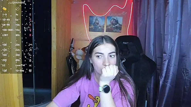 Snapshot of Fiery_Brunette_ chatting on 03-07-25, 04:44 Fiery Brunette  online show from 03-07-25, 04:44