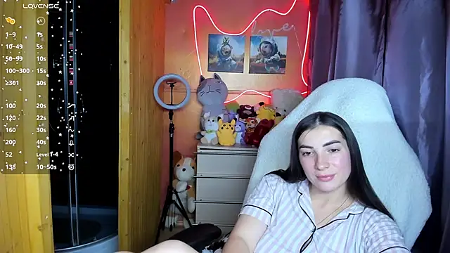 Snapshot of Fiery_Brunette_ chatting on 09-23-25, 03:15 Fiery Brunette  online show from 09-23-25, 03:15